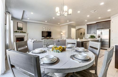Sienna Hills House | 28 Mi to Zion Natl Park Modern Washington Home