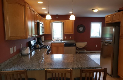 Guild Condo | 2800 sq ft, spacious retreat 4 bedrm 3 bathrm. Outdoor game and picnic area.