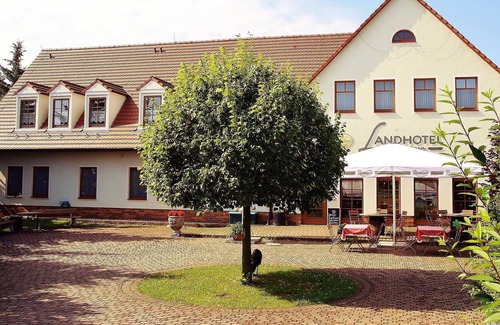 Neuwiese Hotel | 29 double rooms - Landhotel Neuwiese with traditional inn An der Mühle