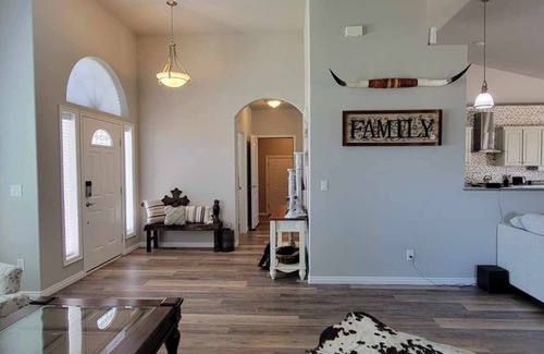 Caldwell House | 2Acre Private, Spacious Custom Built Country Home
