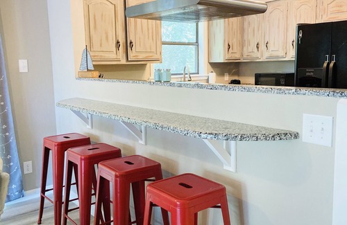 Mid America Condo | 2B/2B Lake View Condo