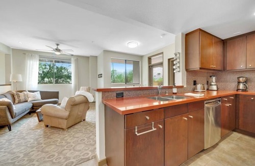 Palm Springs House | 2bd/2ba Townhouse with Stunning Mountain Views