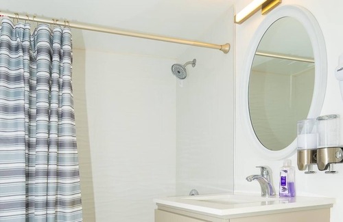 Old Towne Apartment | 2BD HOME SEAL BEACH/LONG BEACH OCEAN VIEWS
