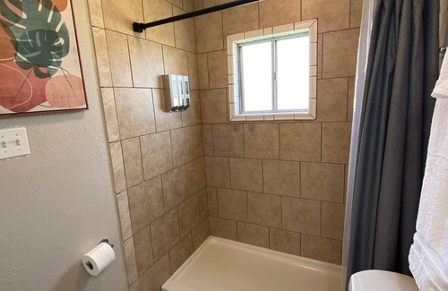 Pasadena House | 2Bd King/Queen in the Heart of Pasadena