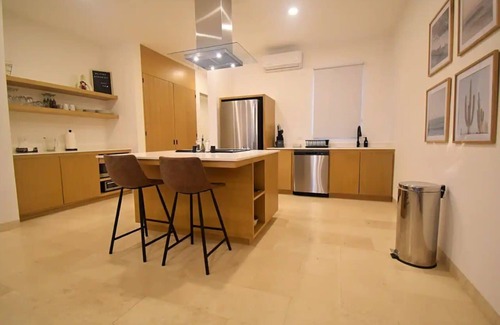 Centro Condo | 2BD Luxury Condo Heart of Cabo (Montemar 601)