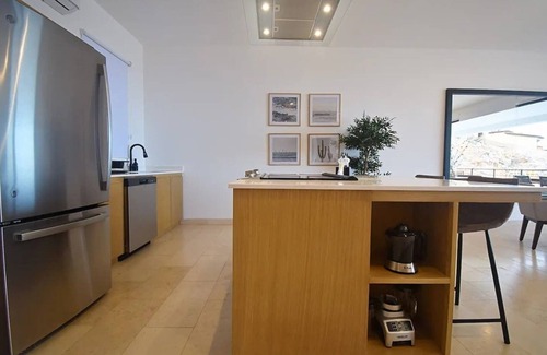 Centro Condo | 2BD Luxury Condo Heart of Cabo (Montemar 601)