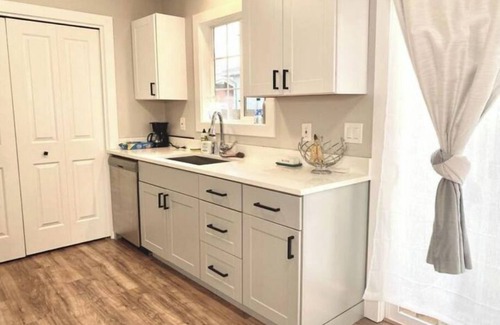 Lents House | 2BD modern unit downtown Lents in Portland.