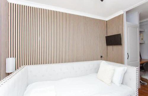Swiss Cottage Apartment | 2bd Nest in Saint John's Wood