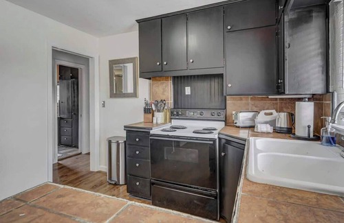 Colorado Springs Apartment | 2BD Penthouse, Pet Friendly!
