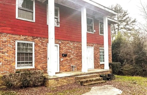 College Park House | 2Bd Townhome w No Extra Fees+Office Space+FULL Kitchen+Digital TV+Bean Chair+WD