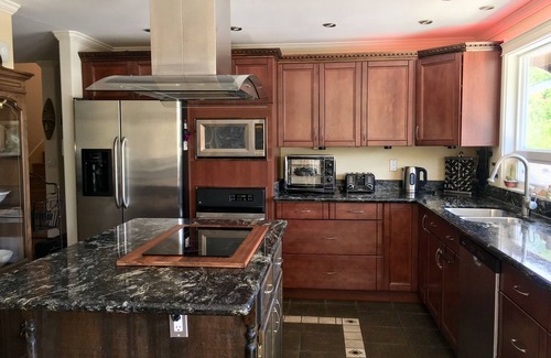 SeaTac House | 2BD Unit Safe Neighborhood Near Downtown,15 Minutes Walk To Shopping Center