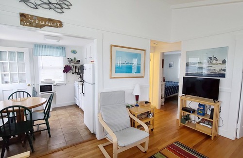 Wellfleet Cottage | 2BD Waterfront Cottage at Mayo Beach-Private Association Bay Beach, Walk to Town Pier