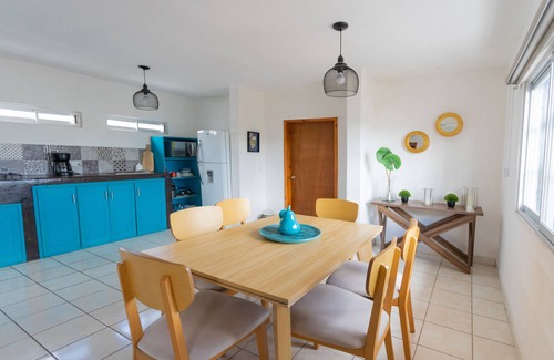La Paz Apartment | 2bdr 2bath Apartment in downtown with high speed Wi-Fi. Walk to the malecon/sea.