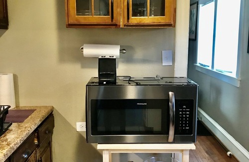 Kansas City House | 2bed/2bath House 7 min. drive to Downtown Kansas City