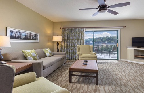 Sevierville Resort | 2Bed/2Bath - Smoky Mountains Retreat! Gorgeous Views, Pools, + More!