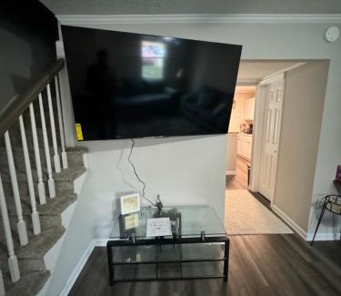 Greensboro Apartment | 2bed 3bath private and close to everything !