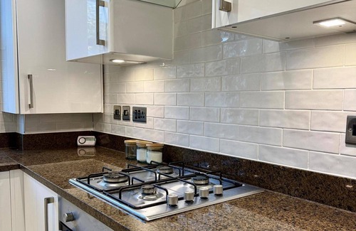 Canonbury Apartment | 2bed Apartment-sleeps 4, Pets Ok & Balcony