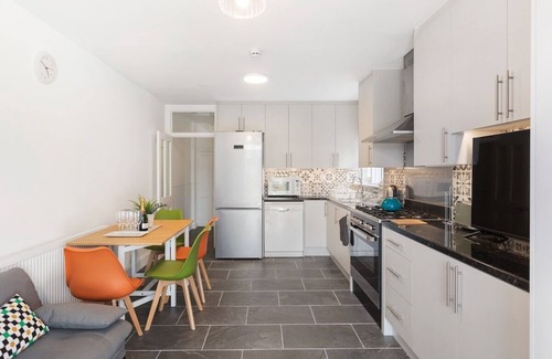 Brent Apartment | 2Bed W/Garden & Ping Pong Table