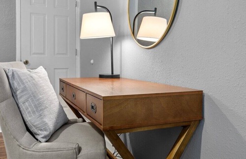 Downtown Kansas City Apartment | ✪2Bed2Ba✪Amazing Rivermarket Location✪Downtown✪