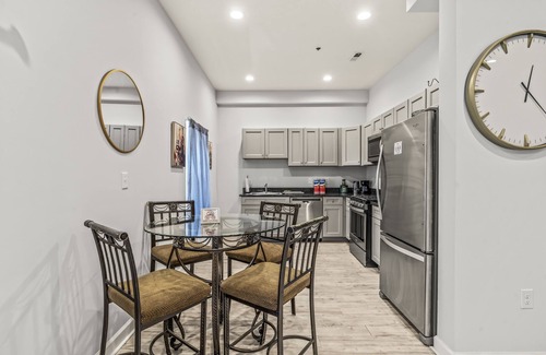 Northern Liberties Apartment | 2Bed2Bath Spacious Gem With KingBed