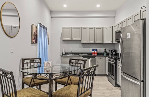 Northern Liberties Apartment | 2Bed2Bath Spacious Gem With KingBed
