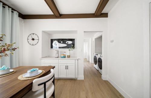 Alhambra House | 2Bedroom home for your comfort and relaxation