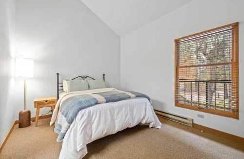 Century West House | 2Beds - Family-friendly- MT Bachelor Village