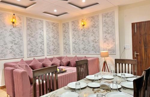 Kumarhatti Apartment | 2BHK Hilltop Retreat by Kasauli Vista
