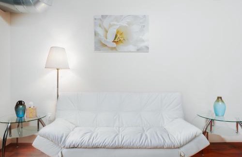 Center City West Apartment | 2BR 1BA Apartment near Rittenhouse Square apts