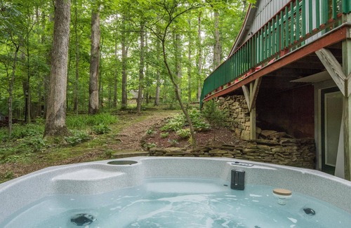 Nashville Cabin | 2BR, 2BA cabin