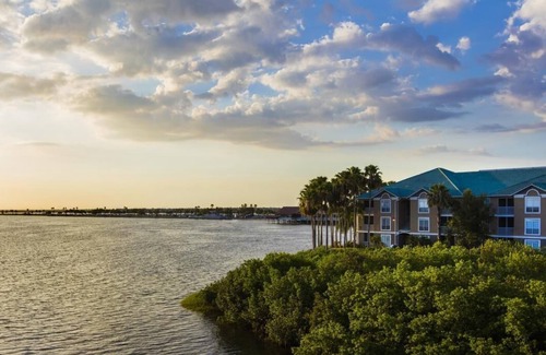 Rocky Point Condo | 2BR/2BA Condo w/Pool View, King & Queen Beds