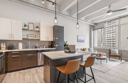 Peachtree Center Apartment | 2BR 2BA Highrise | 1 King and 1 Queen Bed | Downtown ATL