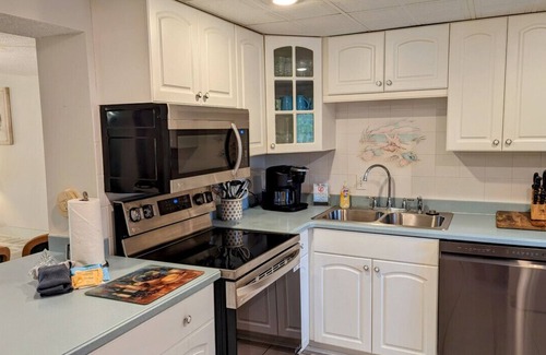Folly Field Condo | 2BR/2BA Luxury Oceanfront Condo