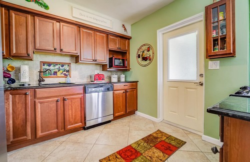 Coral Ridge Apartment | 2BR/2BA Owner's Unit, Very Large, Private Backyard