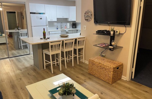 Caine Woods Condo | 2BR 2BA Quiet North OCMD Condo+Hot Tub+Beach+Pool