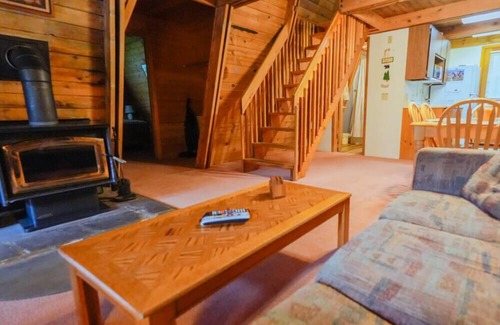 Heber Cabin | ★2BR A-frame Cabin in Forest/by Trails and Lakes★