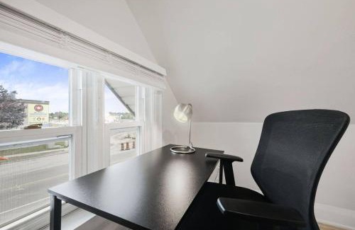 Durham Region Apartment | 2BR Apt Mins from Beach and Downtown Free Parking