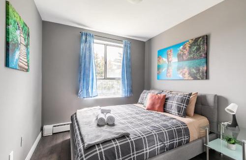 Hamilton Apartment | 2BR Apt - Near Downtown Hamilton - Sleeps 6