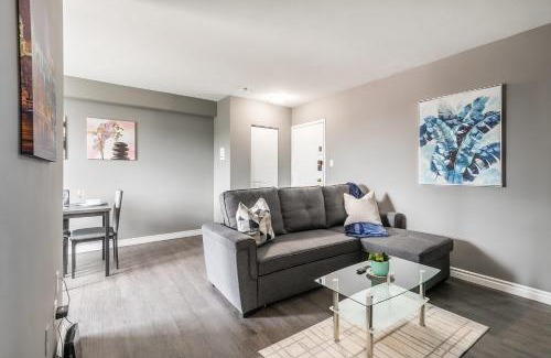 Hamilton Apartment | 2BR Apt - Near Downtown Hamilton - Sleeps 6