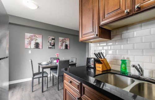 Hamilton Apartment | 2BR Apt - Near Downtown Hamilton - Sleeps 6