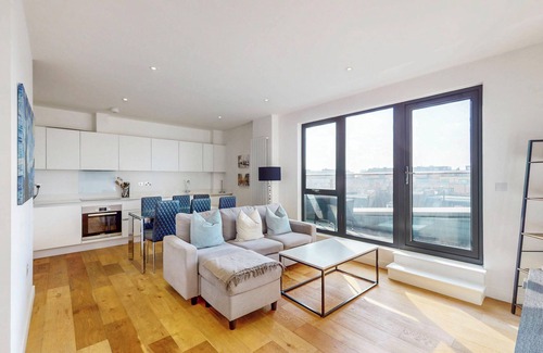 Walworth Apartment | 2BR Apt Near Elephant and Castle – London Retreat