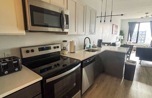 Elizabeth Apartment | 2BR apt near EWR 8314
