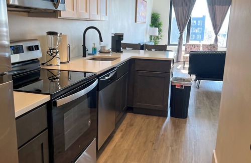 Elizabeth Apartment | 2BR apt near EWR 9723