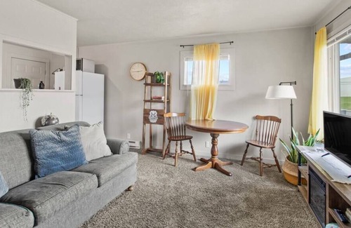 Spokane Valley Apartment | 2BR Apt / Near I-90 / No Pets