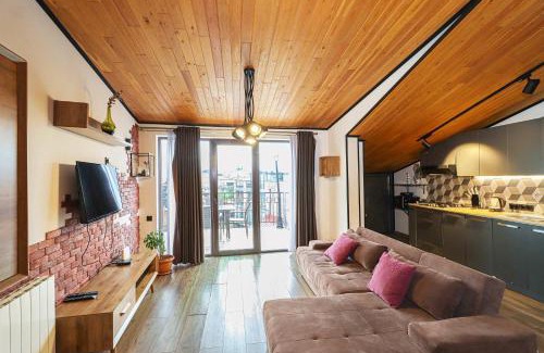 Avlabari Apartment | 2BR Apt w terrace & stunning views