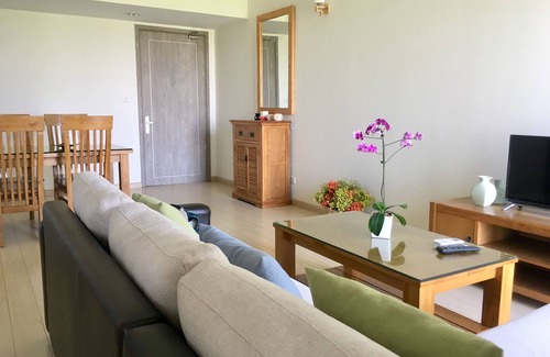 Gia Lam Apartment | 2BR Bright Apartment in Green Community