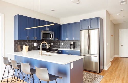 Fishtown Apartment | 2BR Chic Philly Urban Getaway and Vibe