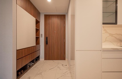 Thu Thiem Apartment | 2BR Classic Apart - Pool View