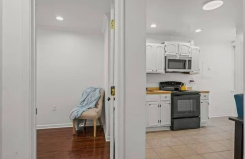 West Philadelphia Apartment | 2BR Comfortable Family Apartment