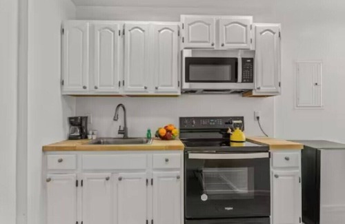 West Philadelphia Apartment | 2BR Comfortable Family Apartment
